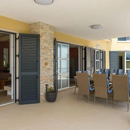 Arkaim Holiday home Pula