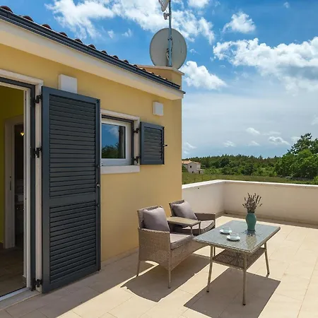 Arkaim Vakantiehuis Pula