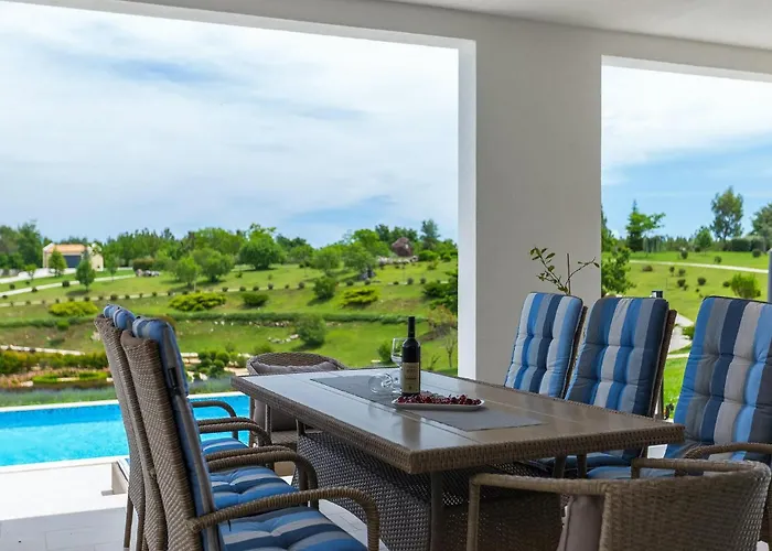 Arkaim Semesterbostad *